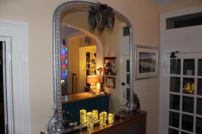 christmas-decorations-at-albaston-hotel-torquay-news-003